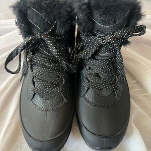 Merrell Women's Black Winter Boots